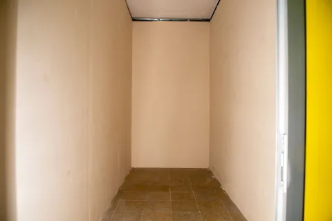 Göztepe Depo'da boş kişiye özel oda — Maltepe tesisi